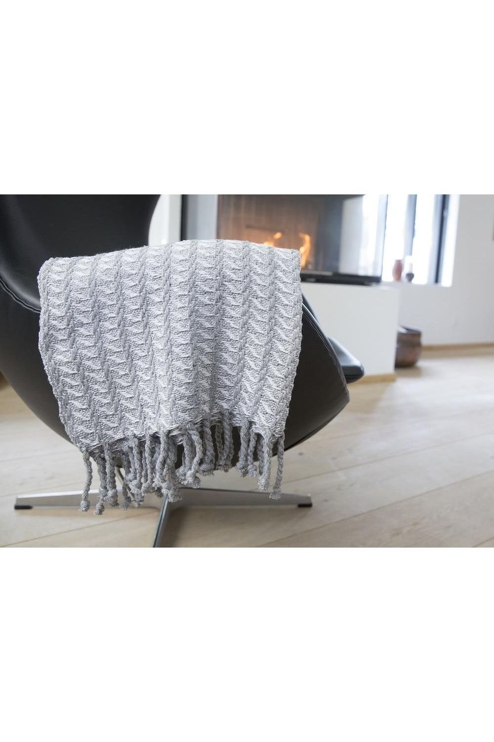 Behagelige og komfortable håndlavede plaid med frynser, dansk design, fairtrade, trustpilot, gode anmeldelser.