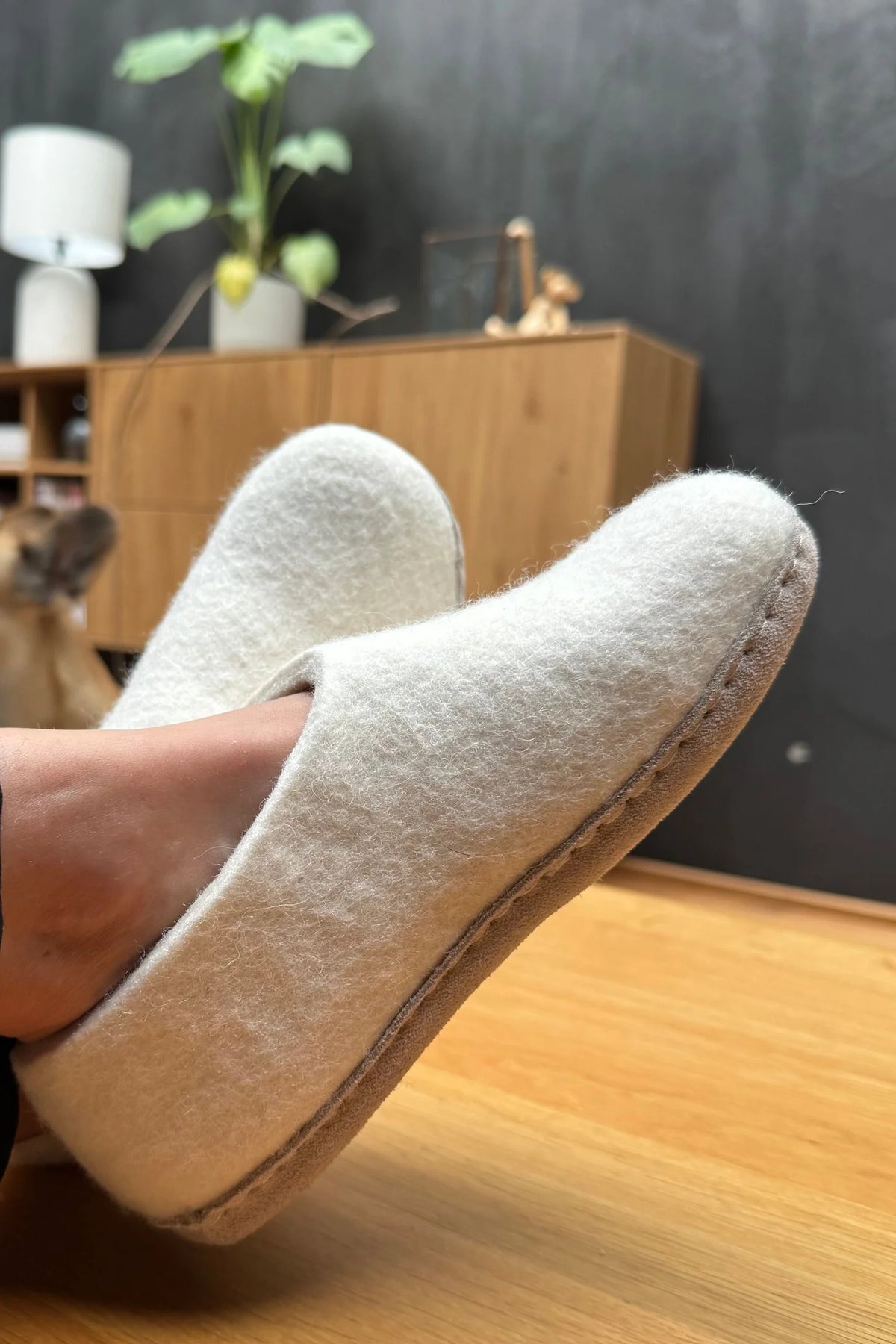 Ulltøfler med høy hælkappe (100 % ren ull) – Modell Beige m/såle i skinn