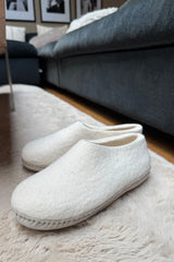Ulltøfler med høy hælkappe (100 % ren ull) – Modell Beige m/såle i skinn