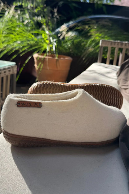 Ulltøfler med høy hælkappe (100 % ren ull) – Modell Beige m/Gummisåle