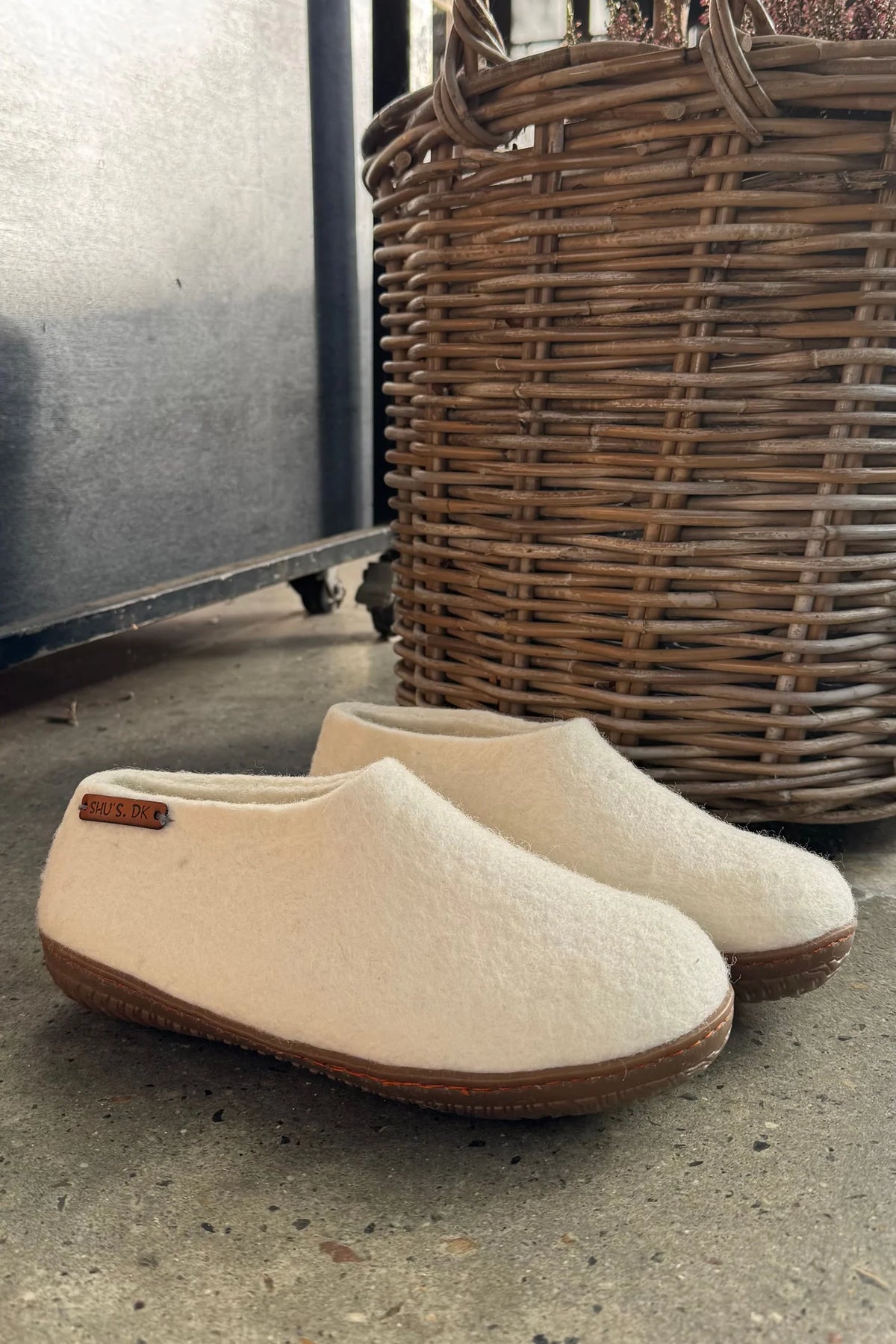 Ulltøfler med høy hælkappe (100 % ren ull) – Modell Beige m/Gummisåle